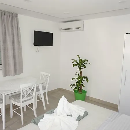 Studio Kantule *